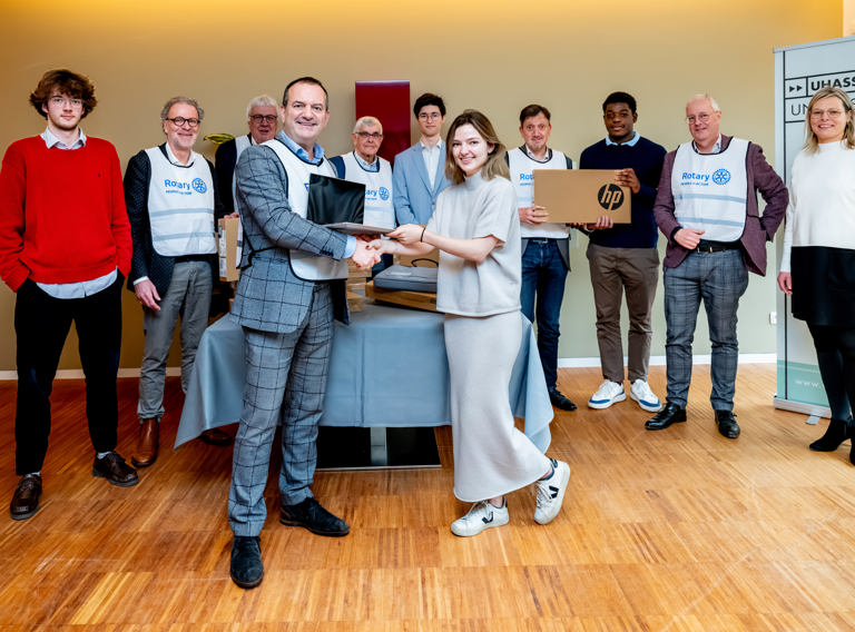 24 01 25 Schenking Rotary Genk 009