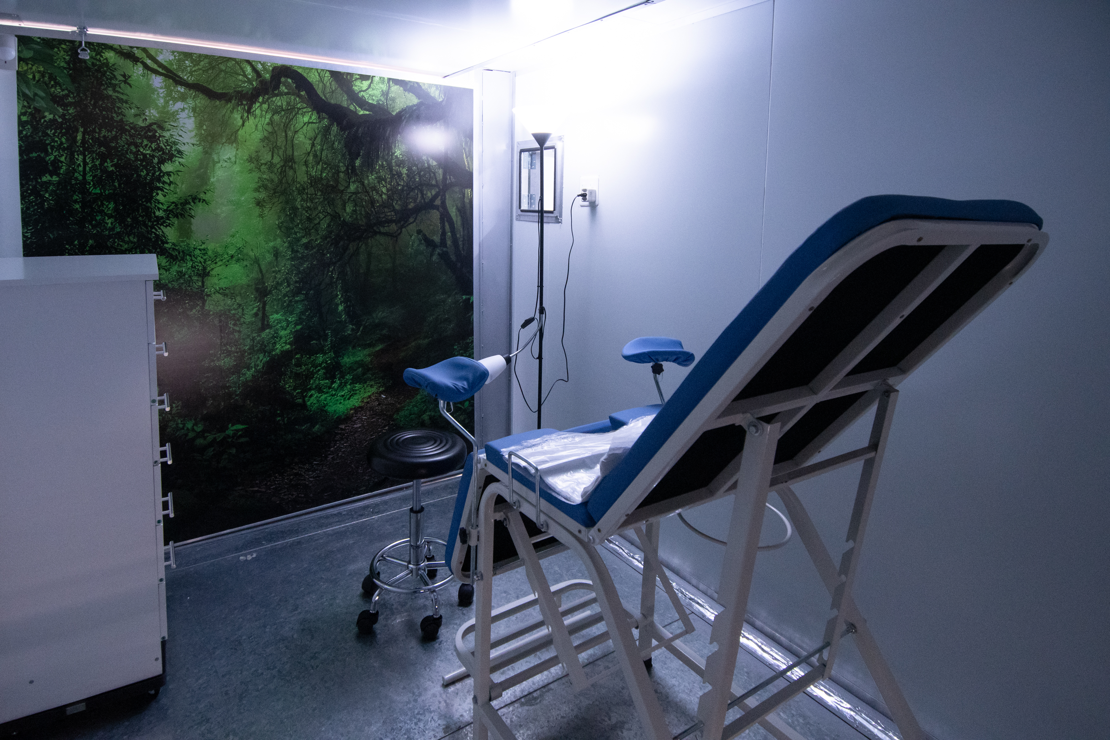 Photo Mobile IVF Unit (1)