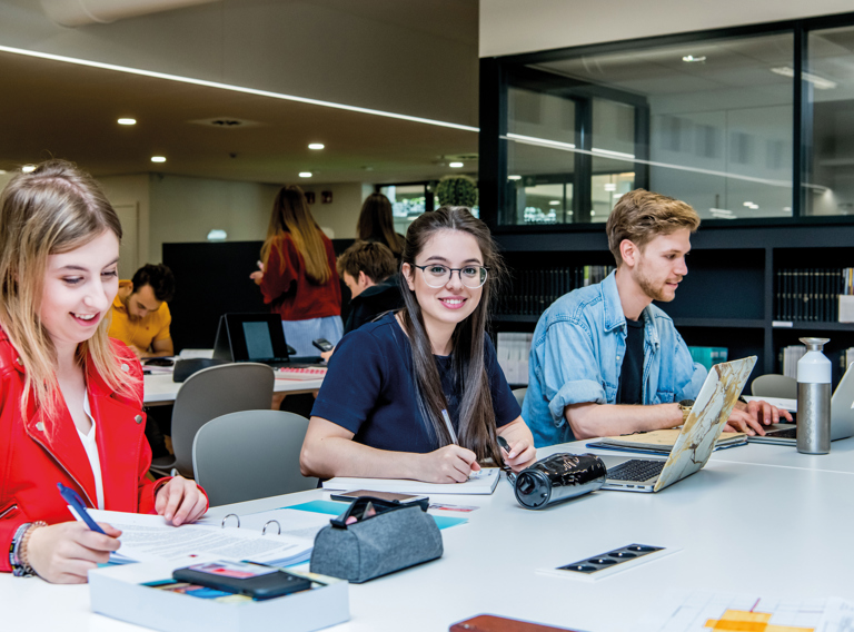 Gebouw D Bibliotheek LR 12